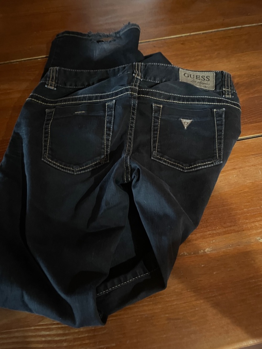 Vintage Guess Women's Navy Skinny Jeans with Contrast Stitching